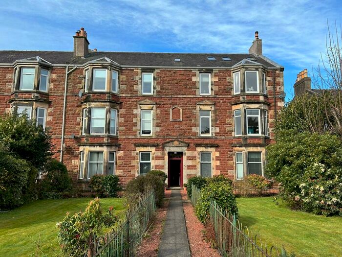 2 Bedroom Apartment To Rent In Brisbane Road, Largs, KA30