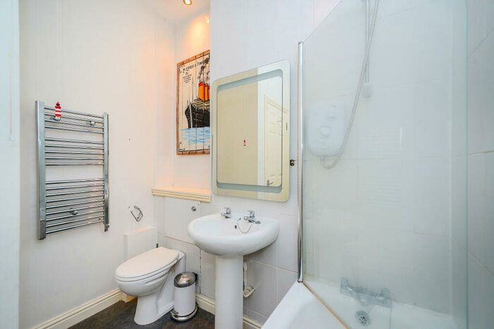 2 Bedroom Apartment To Rent In The Octagon, Brighton Marina, BN2