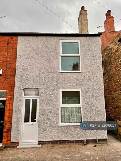 2 Bedroom End Of Terrace House To Rent In Mill St, Mansfield, NG18