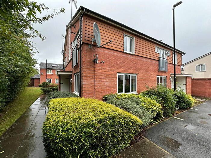 2 Bedroom Town House To Rent In Watkin Road, Leicester, LE2