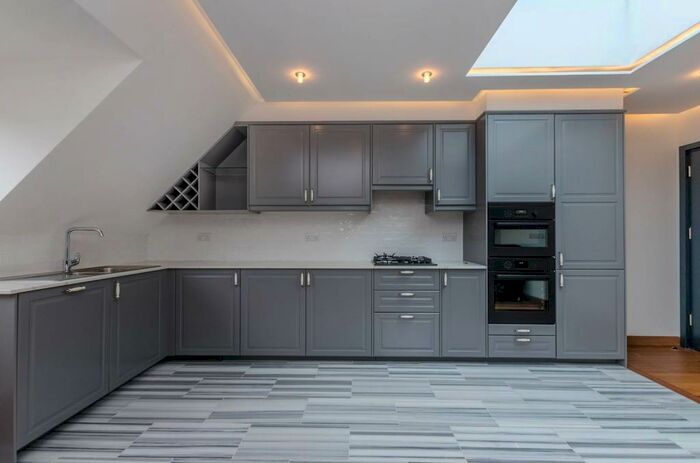 2 Bedroom Flat To Rent In West End Lane, Pinner, HA5