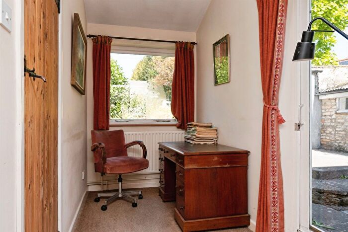 3 Bedroom End Of Terrace House For Sale In High Street, Marshfield, Chippenham, SN14
