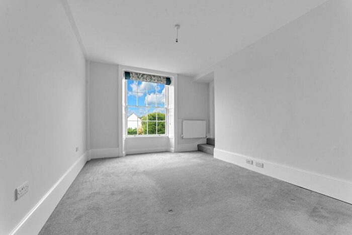 2 Bedroom Apartment To Rent In Bromsgrove, Faringdon, Oxfordshire, SN7