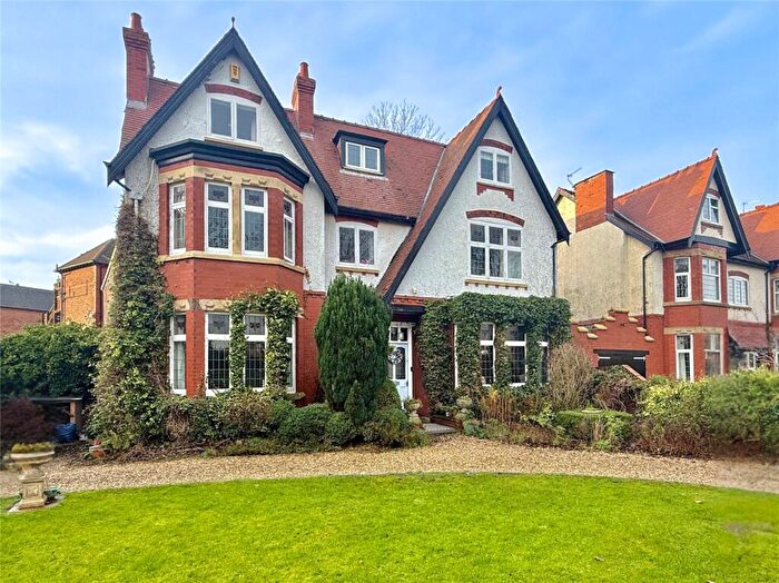 6 Bedroom Detached House For Sale In Park Avenue, Southport, PR9