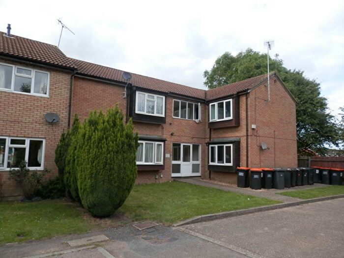 1 Bedroom Flat To Rent In Conway Close, Houghton Regis, LU5