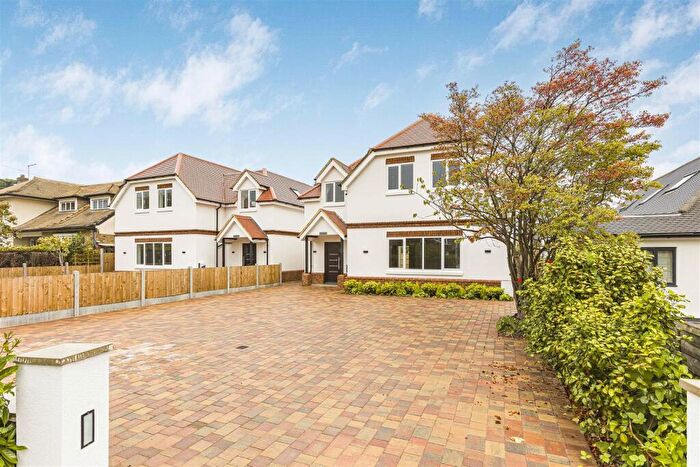 4 Bedroom Detached House To Rent In Newgatestreet Road, Goffs Oak, EN7