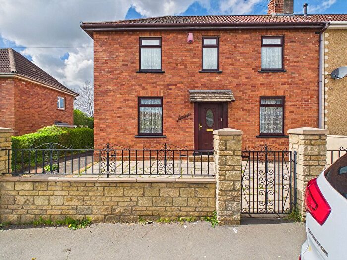3 Bedroom Semi Detached House For Sale In Axbridge Road, Bristol, BS4