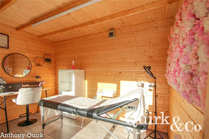 2 Bedroom Detached Bungalow For Sale In Tilburg Road, Canvey Island, SS8