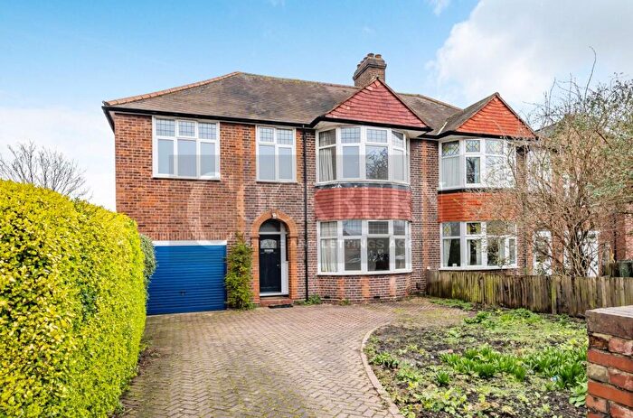 4 Bedroom Semi Detached House To Rent In Court Road, Mottingham, SE9