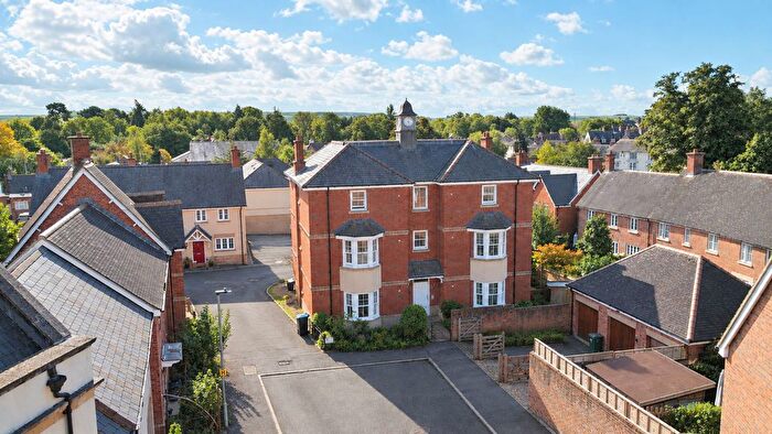 1 Bedroom Flat For Sale In Whatley Drive, Pewsey, SN9