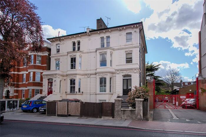 Studio To Rent In Trinity Road, London, SW17