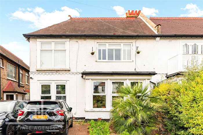 1 Bedroom Flat For Sale In Mitcham Park, Mitcham, CR4