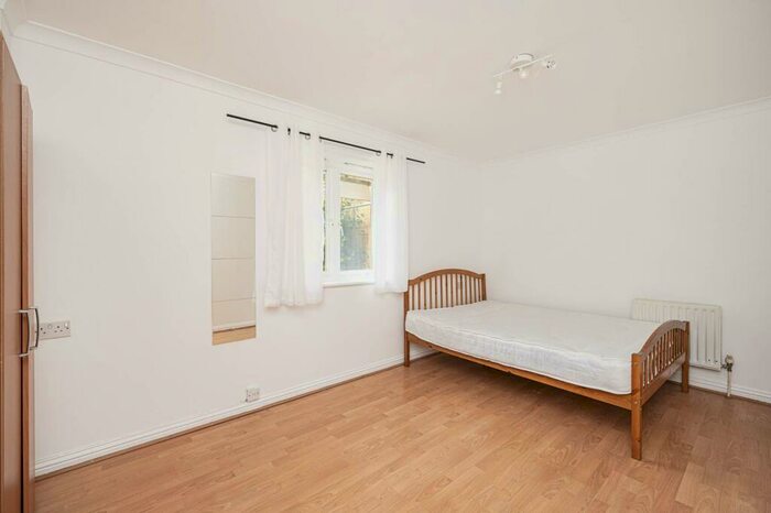 1 Bedroom Flat To Rent In Semley Gate, Hackney, London, E9