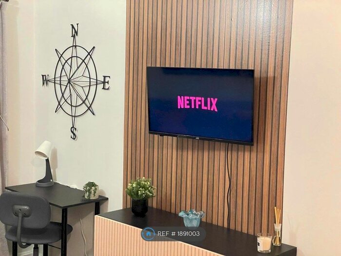 1 Bedroom Flat To Rent In Water Lane, London, SE14