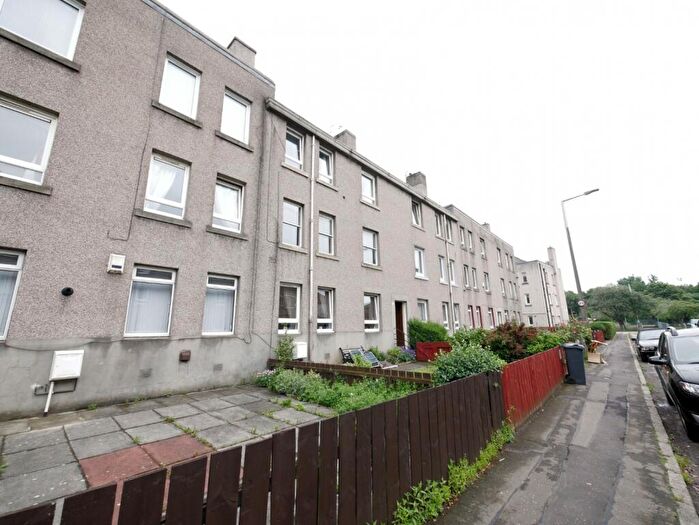 2 Bedroom Flat To Rent In Whitson Place East, Stenhouse, Edinburgh, EH11
