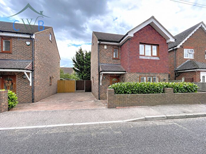 3 Bedroom Detached House For Sale In High Street, Halling, ME2