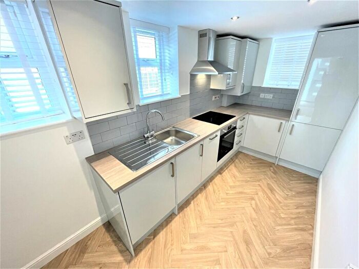 2 Bedroom Apartment To Rent In Roker Lane, Pudsey, LS28
