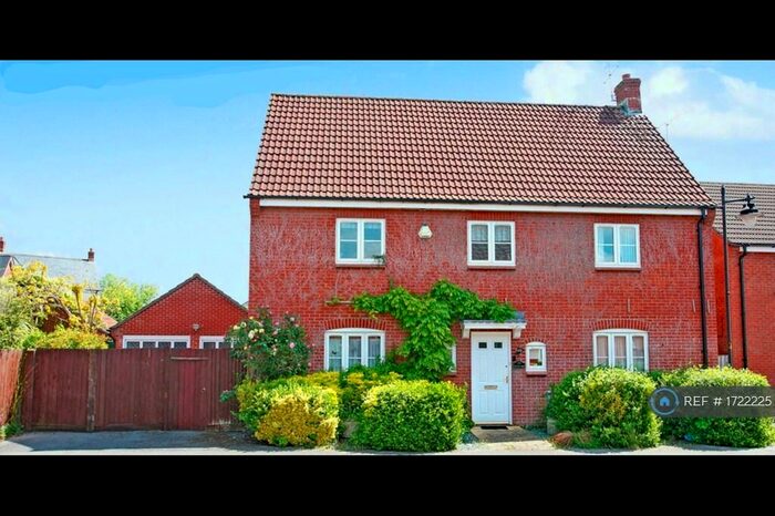 4 Bedroom Detached House To Rent In Chivers Road, Devizes, SN10