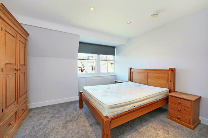 4 Bedroom Apartment To Rent In Belsize Park, London, NW3