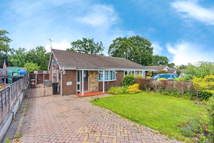 2 Bedroom Bungalow For Sale In Kingfisher Road, Stockport, Greater Manchester, SK2