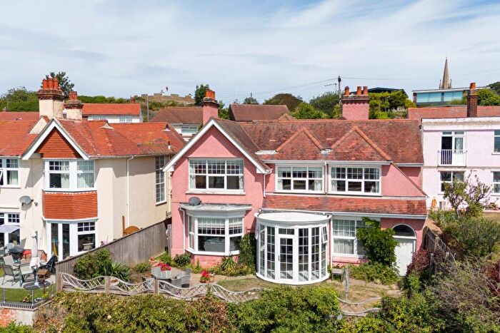 6 Bedroom Detached House For Sale In South Hill, Felixstowe, Suffolk, IP11