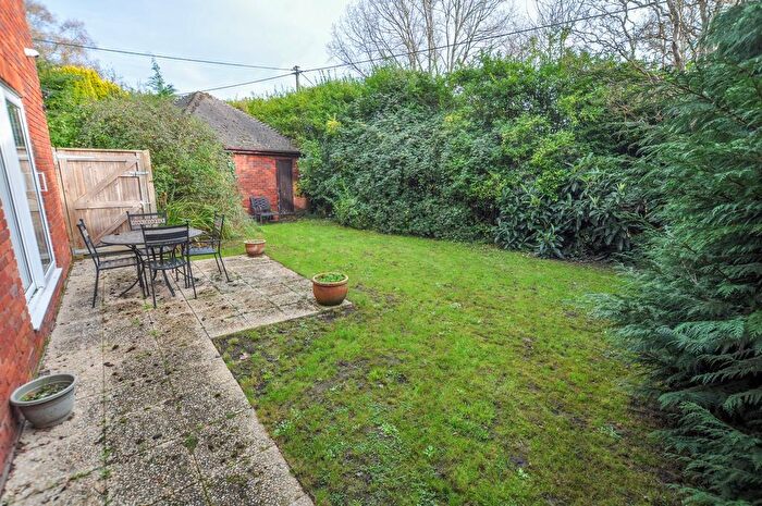 4 Bedroom Detached House For Sale In New Road, Lytchett Minster, Poole, BH16