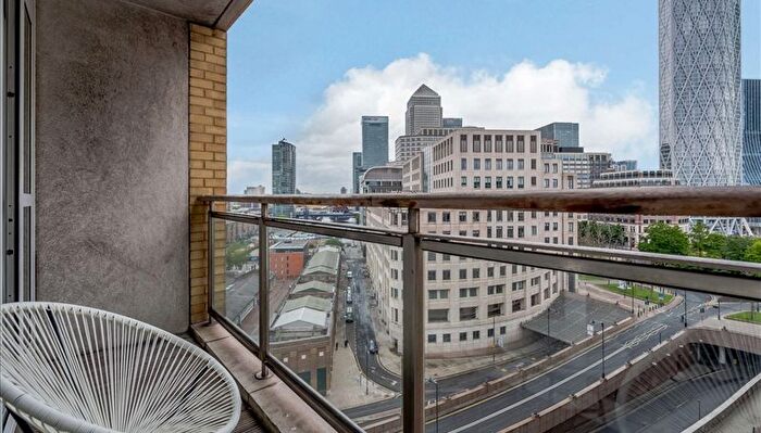 2 Bedroom Flat To Rent In Westferry Circus, London, E14