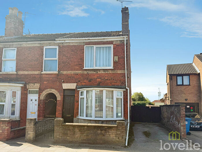 2 Bedroom Terraced House For Sale In Lea Road, Gainsborough, DN21
