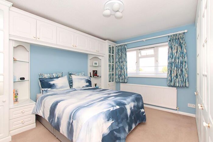 4 Bedroom Detached House For Sale In Thorntree Drive, Tring, HP23