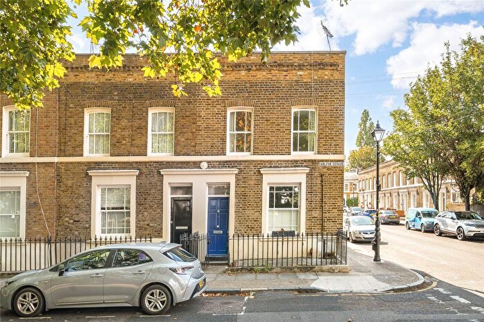 1 Bedroom Flat For Sale In Carlton Square, Stepney, London, E1
