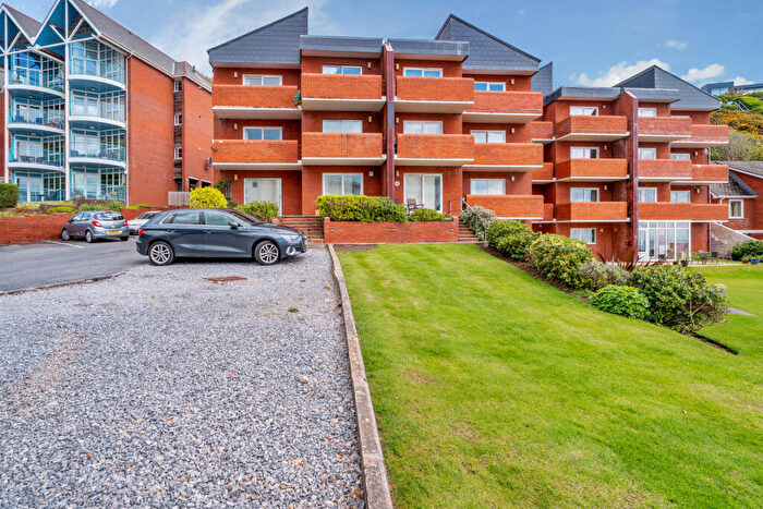 2 Bedroom Apartment For Sale In Fairhaven Court, Swansea, SA3