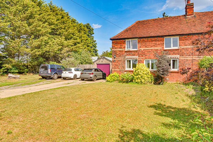 3 Bedroom Semi-Detached House For Sale In Good Easter, Chelmsford, CM1