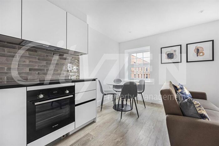 1 Bedroom Flat To Rent In Memorial Avenue, Slough, SL1
