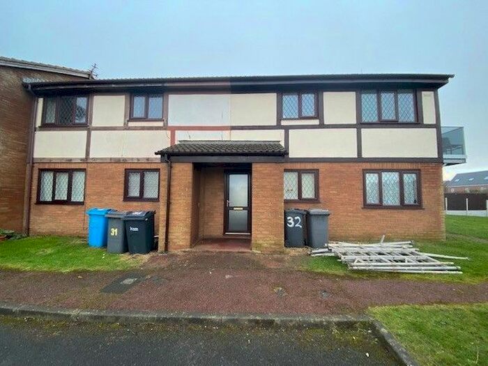 1 Bedroom Flat To Rent In The Brambles, Lytham St. Annes, Lancashire, FY8