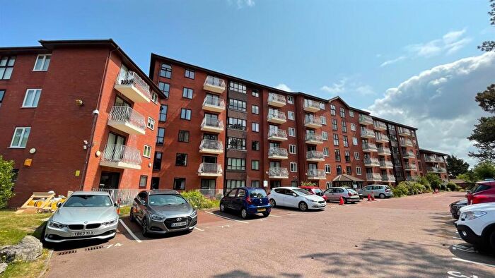 1 Bedroom Retirement Property For Sale In Marine Road, Colwyn Bay, LL29