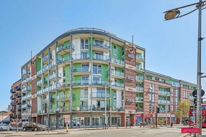 2 Bedroom Flat To Rent In Rye Lane, London, SE15