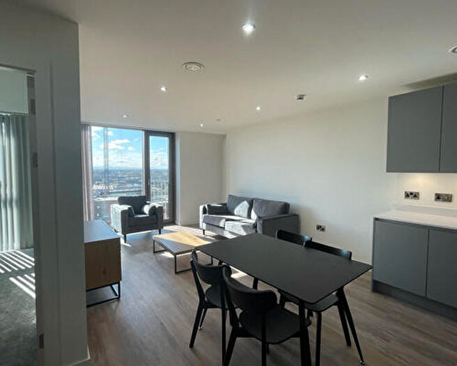 2 Bedroom Apartment To Rent In Store Street, Manchester, Greater Manchester, M1