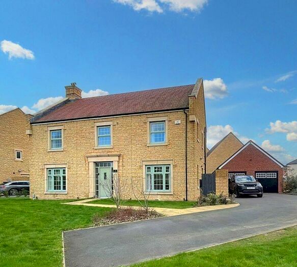 5 Bedroom Detached House For Sale In Brunel Drive, Gotherington, GL52
