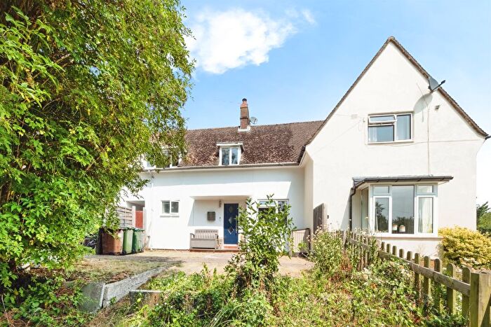 3 Bedroom Terraced House For Sale In Arnolds Close, Padbury, Buckingham, MK18