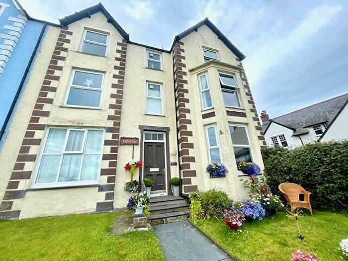 1 Bedroom Flat To Rent In Yenton, Llanfairfechan, LL33