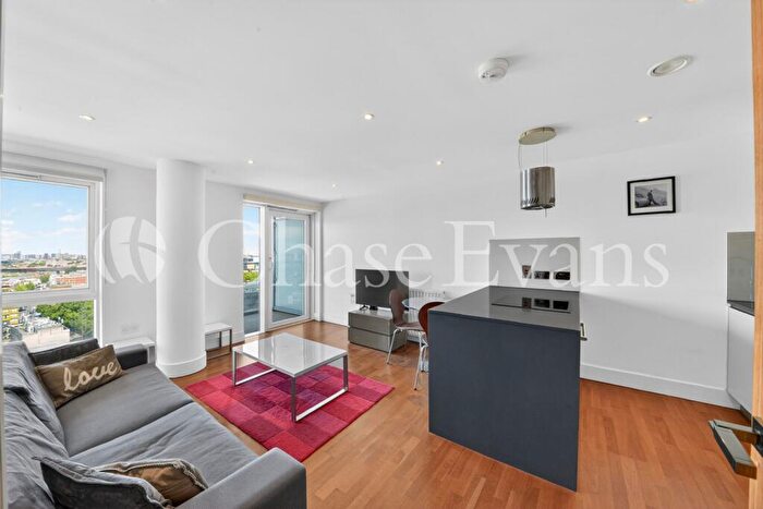 1 Bedroom Flat For Sale In Crawford Building, Whitechapel High Street, Aldgate, London, E1