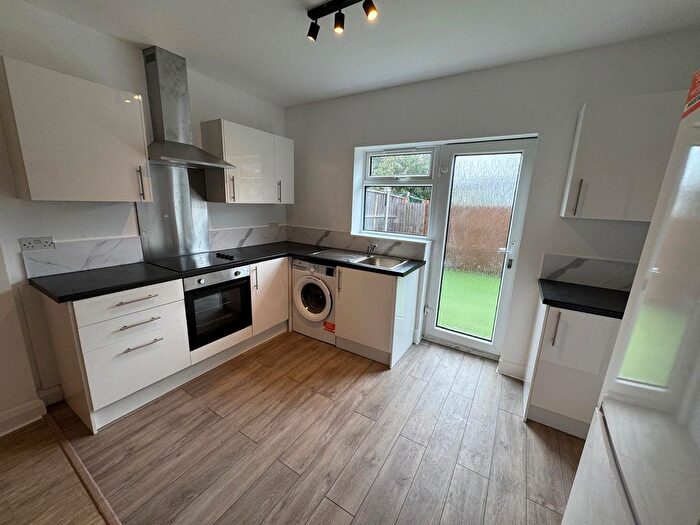 1 Bedroom Flat To Rent In Southbury Road, Enfield, EN1
