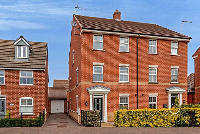 4 Bedroom Semi-Detached House For Sale In Drayhorse Crescent, Woburn Sands, MK17
