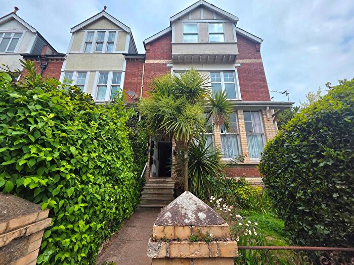 2 Bedroom Flat To Rent In Courtland Road, Paignton, TQ3