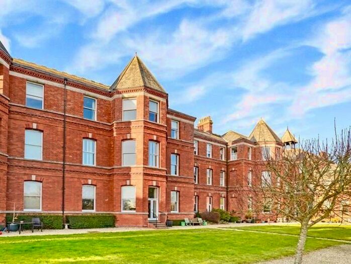 2 Bedroom Flat To Rent In Greenwood House, Sherren Avenue, Charlton Down, DT2