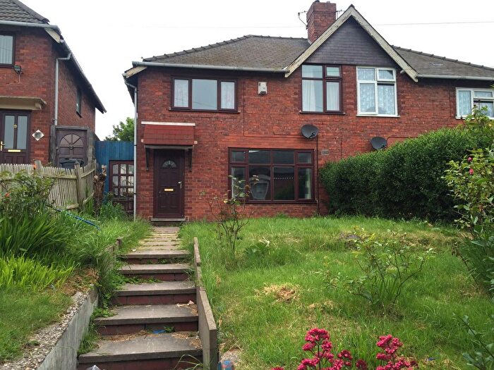4 Bedroom Semi-Detached House To Rent In Hospital Street, Walsall, WS2