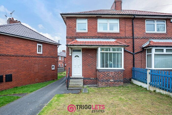 3 Bedroom Semi Detached House For Sale In Hawshaw Lane, Hoyland, Barnsley, S74