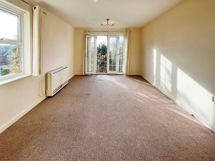 2 Bedroom Flat To Rent In Hawkins Drive, Chafford Hundred, Grays, RM16