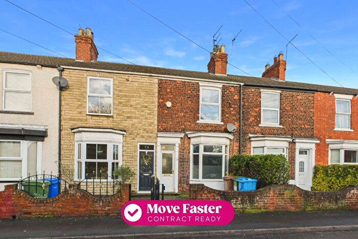 3 Bedroom Terraced House For Sale In Grovehill Road, Beverley, HU17