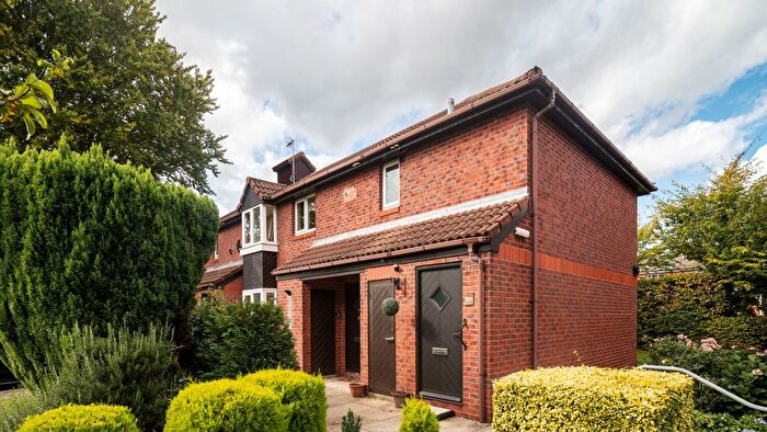 2 Bedroom Flat For Sale In Scarcroft Court, Scarcroft, LS14